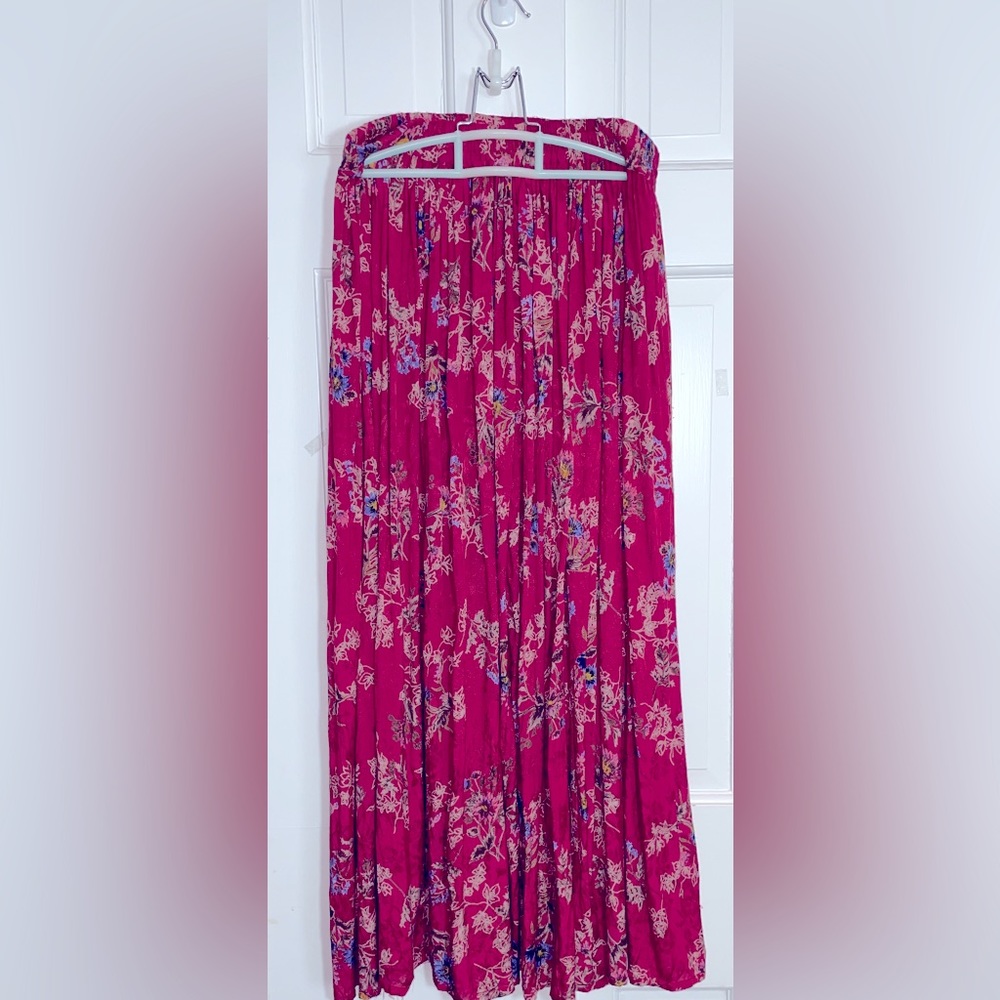 Requirements M Maroon Rayon Calf-Length Skirt